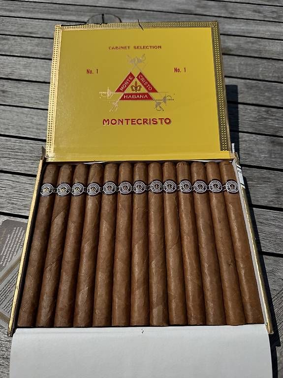 Zigarren: Montecristo No. 1 Zigarren Cuba – Gebraucht aus kreuzlingen von hel_v9zj