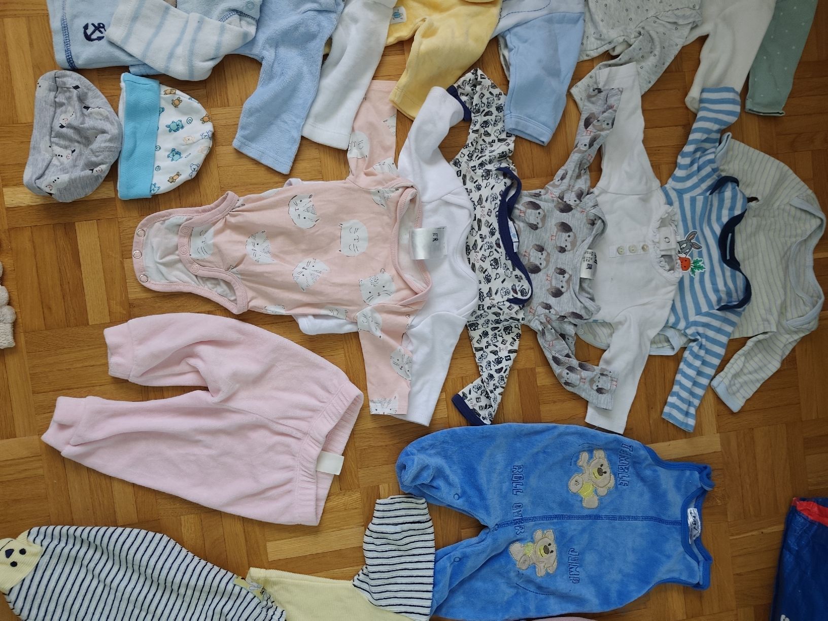 Kleiderpakete & -sets: Babykleiderpaket 50 56 – Gebraucht aus Muttenz von Hermesvonthan 2
