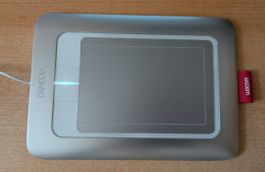 Tablette graphique Wacom Bamboo Fun CTH-461