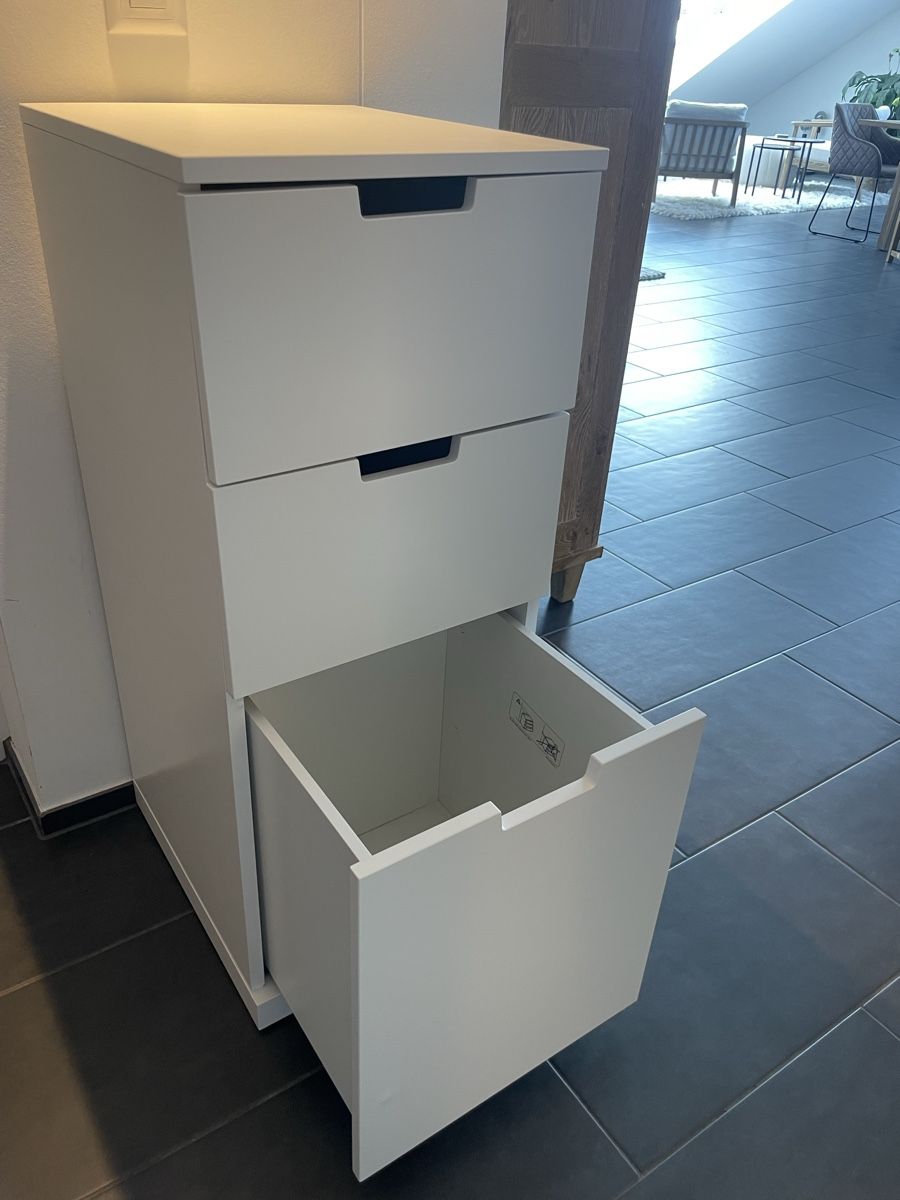 Cassettiere: White 3 Drawer Cabinet Nordli Ikea – Usato da Unterägeri venduto da VANDERROL 3