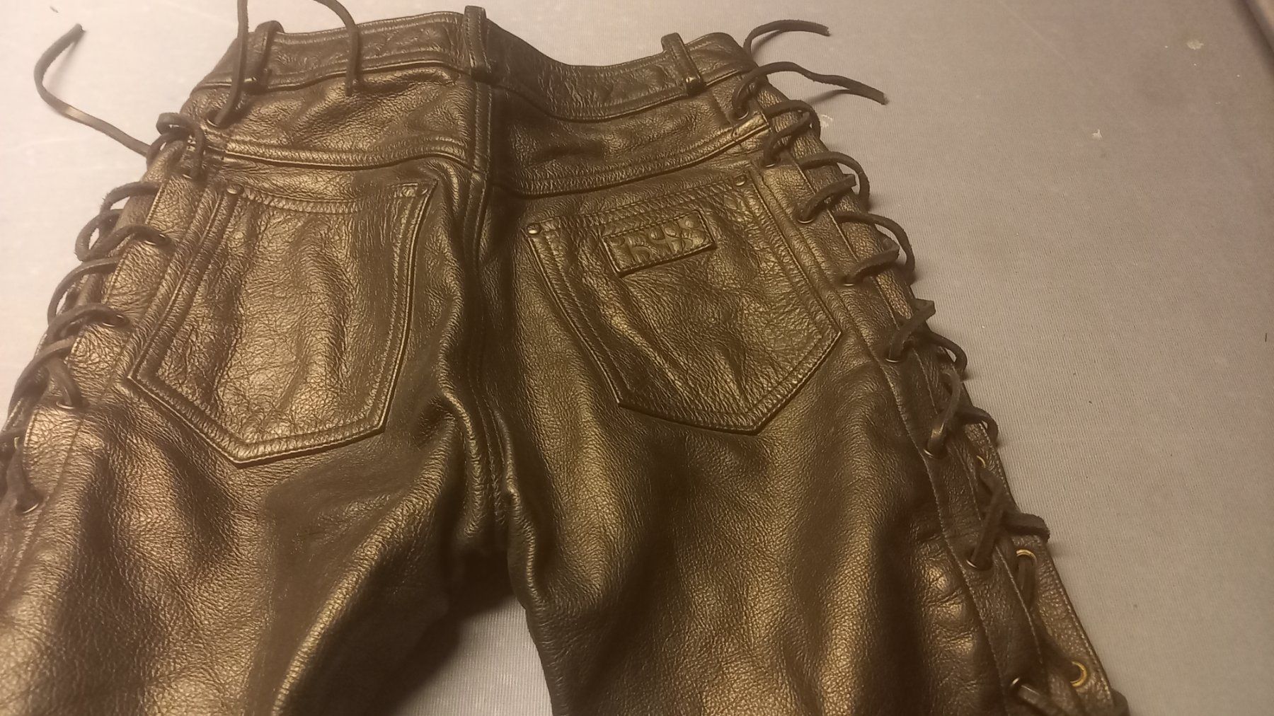 Pantaloni: IXS Motorrad-Lederhose geschnürt – Usato da Witterswil venduto da corbist 2
