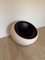Egg Pod Chair by Eero Aarnio