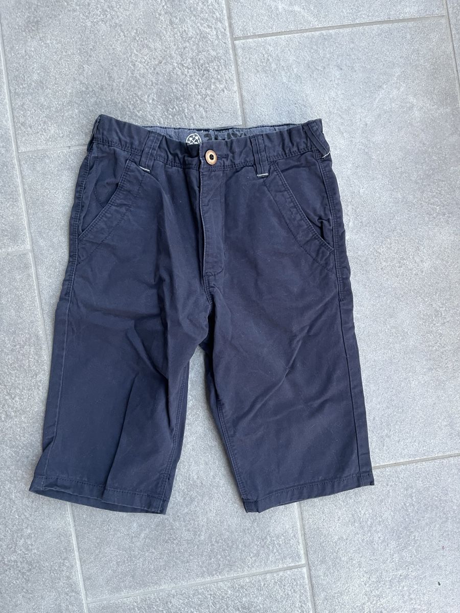 Pantalons: Shorts knielang 140/146 – D'occasion à Wil ZH par Wonderwoman76