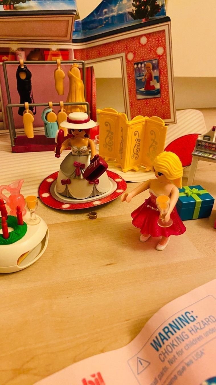 Playmobil Spielzeuge: Playmobil Adventskalender Ankleidespass – Gebraucht aus Dietlikon von Ss11 4