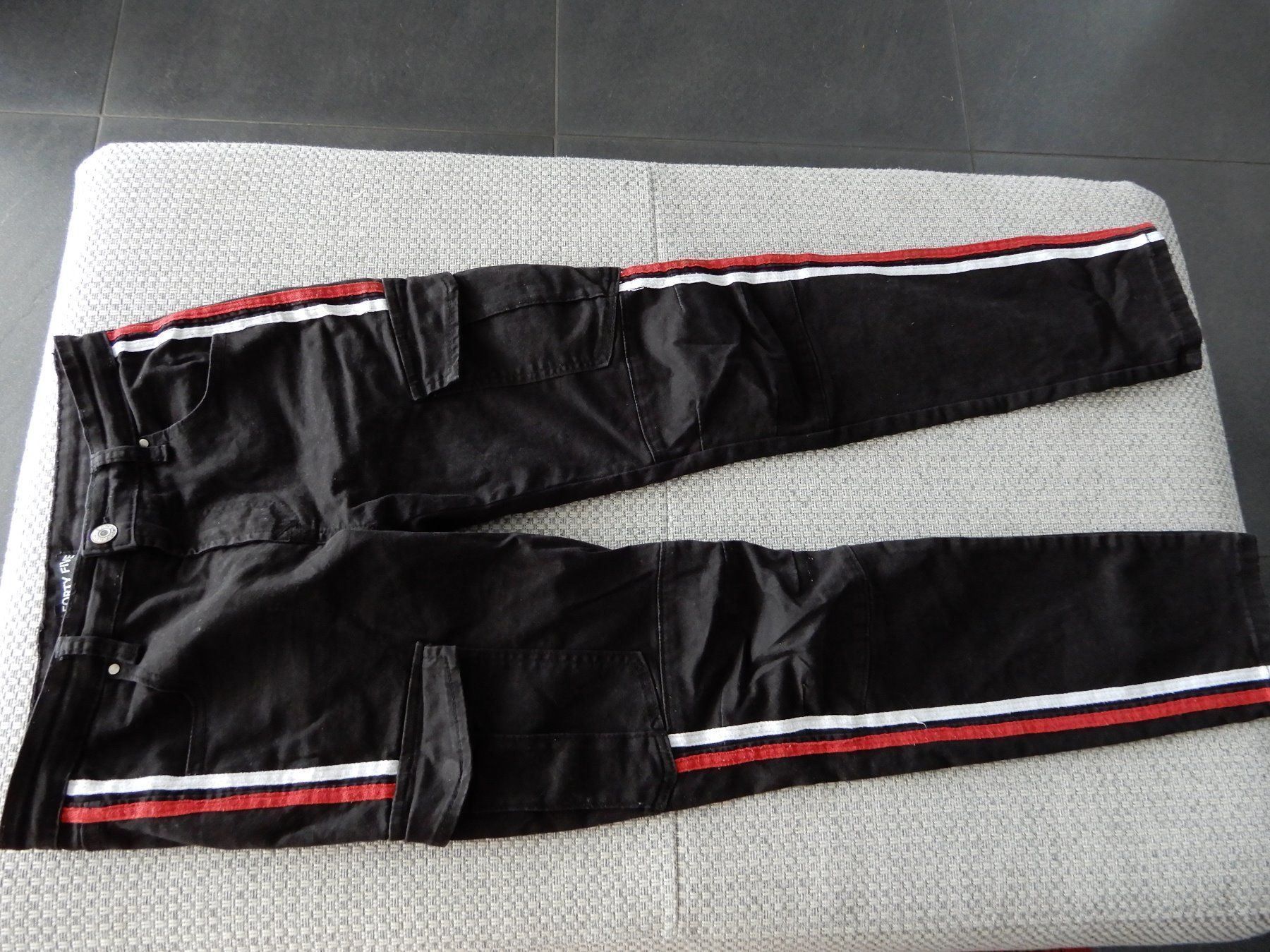 Pantaloni: Stretch - Hosen für Knaben – Usato da Obergösgen venduto da asc_72pf