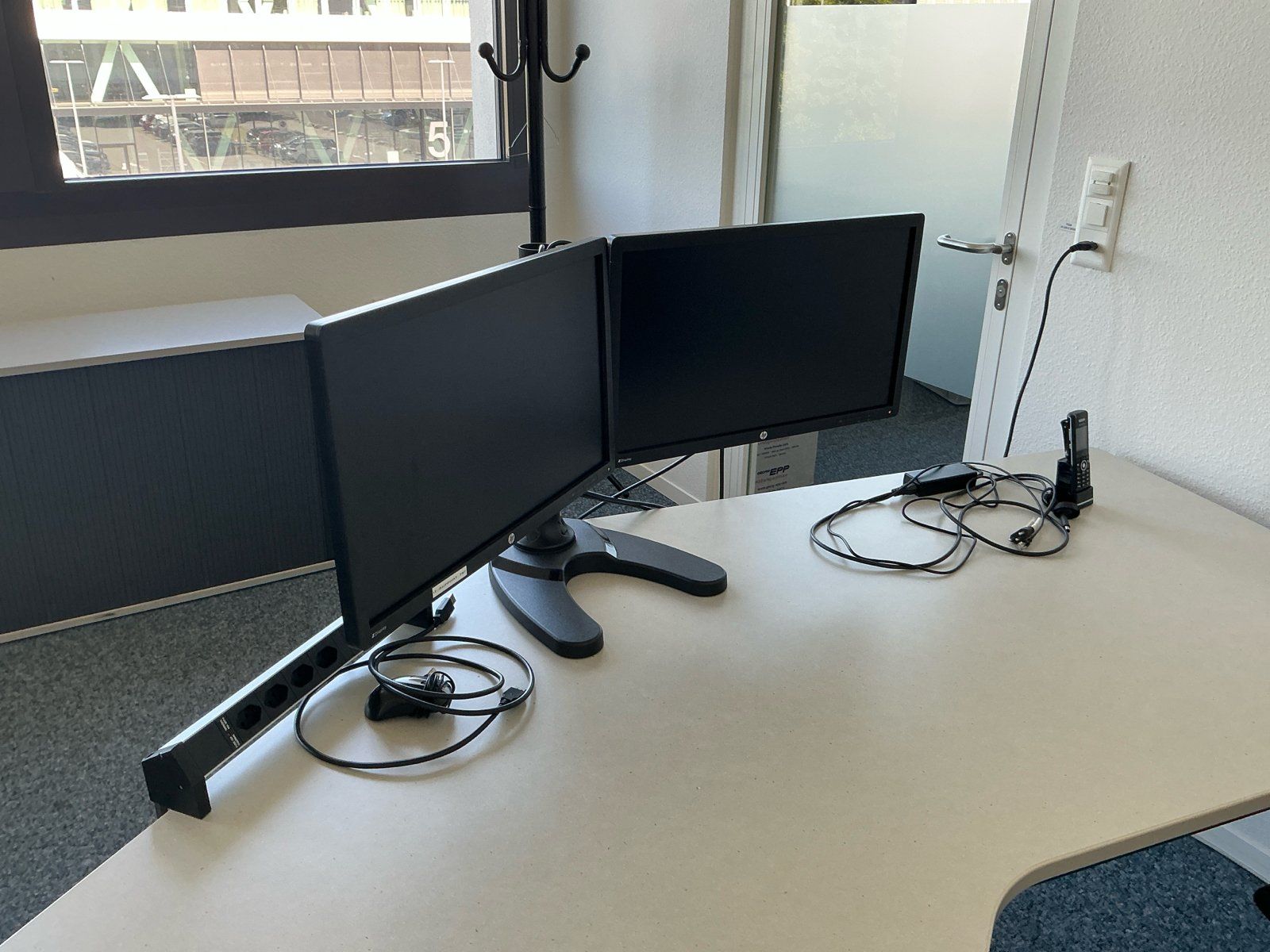 Monitor: Posten mit IT Zubehör – Usato da Zürich venduto da PIPM_Switzerland 2