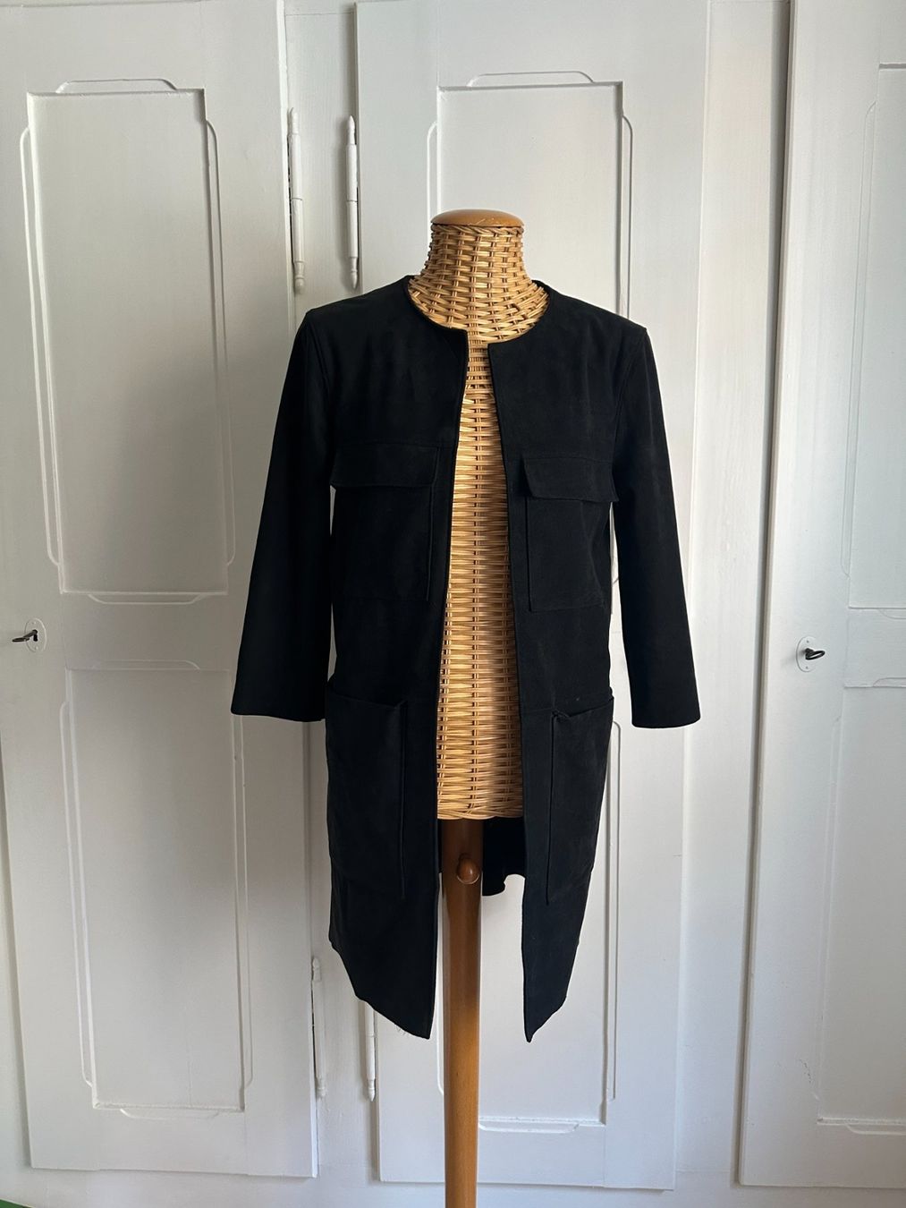 H&M Vestes: Wildleder Jacke schwarz - 34 – D'occasion à Zürich par Diazaio