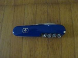 VICTORINOX 8 Klingen