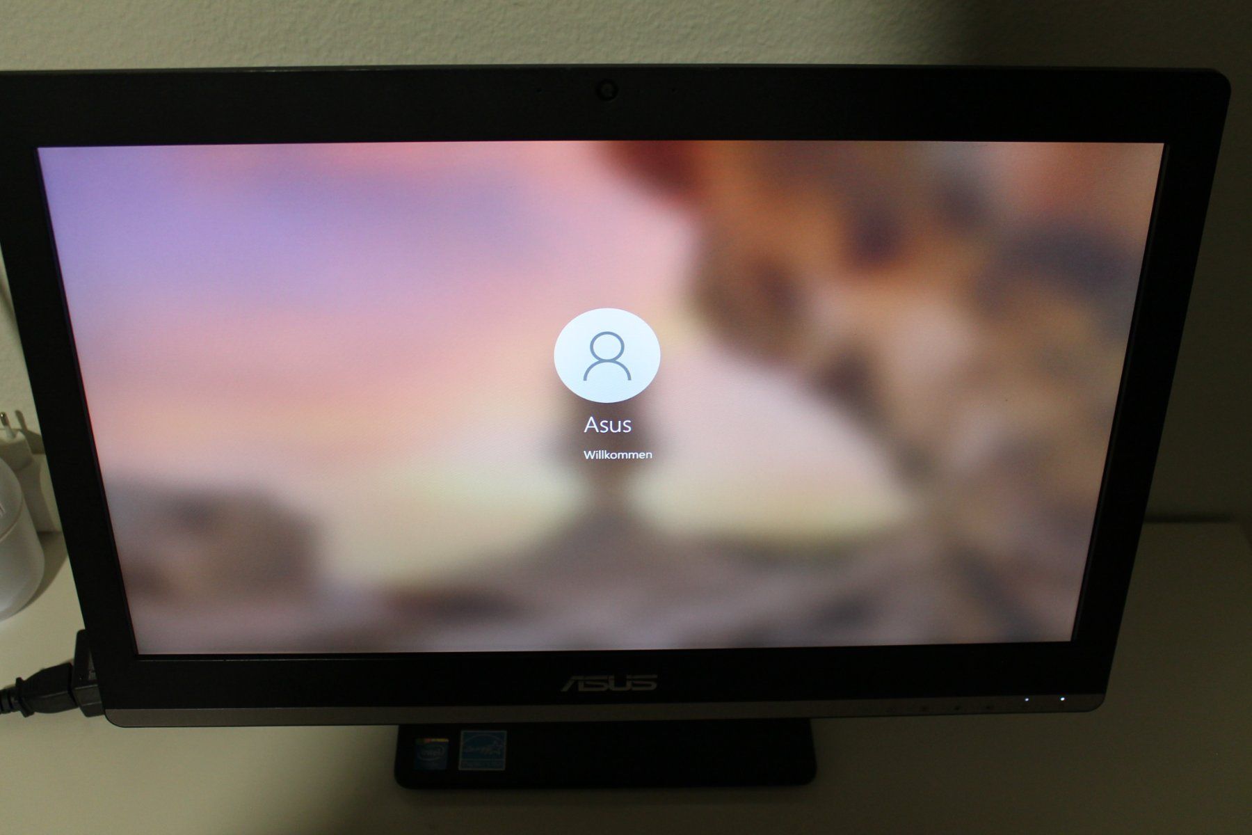 Asus PC: Asus 21,5" Full HD All-In-One-Computer – Usato da Basel venduto da David25 5