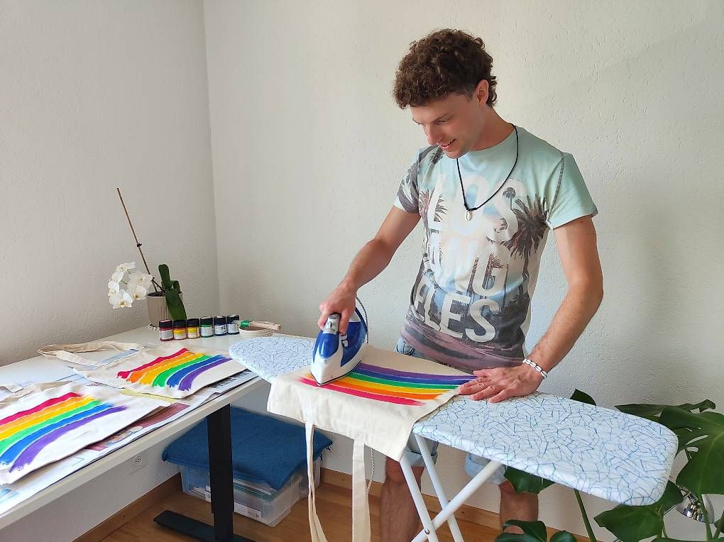 Taschen: Handbemalte Regenbogen Stofftasche aus Baumwolle / NEU – Gebraucht aus Hünibach von Diego_xx77 2