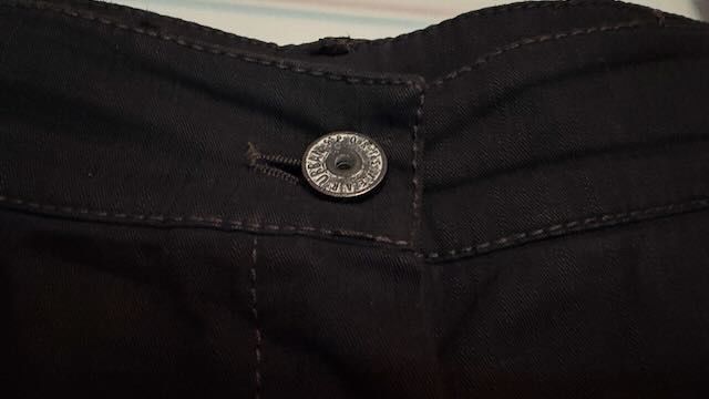 Jeans: Schwarze Jeans Gr. 37 – Gebraucht aus Winterthur von ing_pd8f 4
