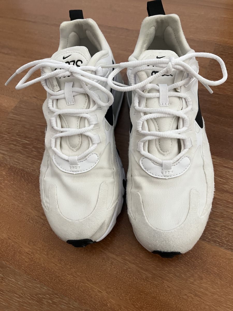 Nike Scarpe da donna: Nike Air Max 270 React blanches – Usato da Stallikon venduto da lasm 1