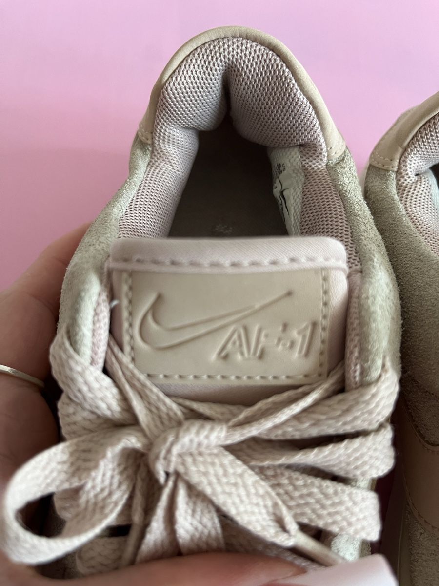 Nike Scarpe da donna: beige/hellrosa Nike Airforce/ wie neu / GR. 37.5 – Nuovo (secondo la descrizione) da Fehraltorf venduto da y2kout7 2