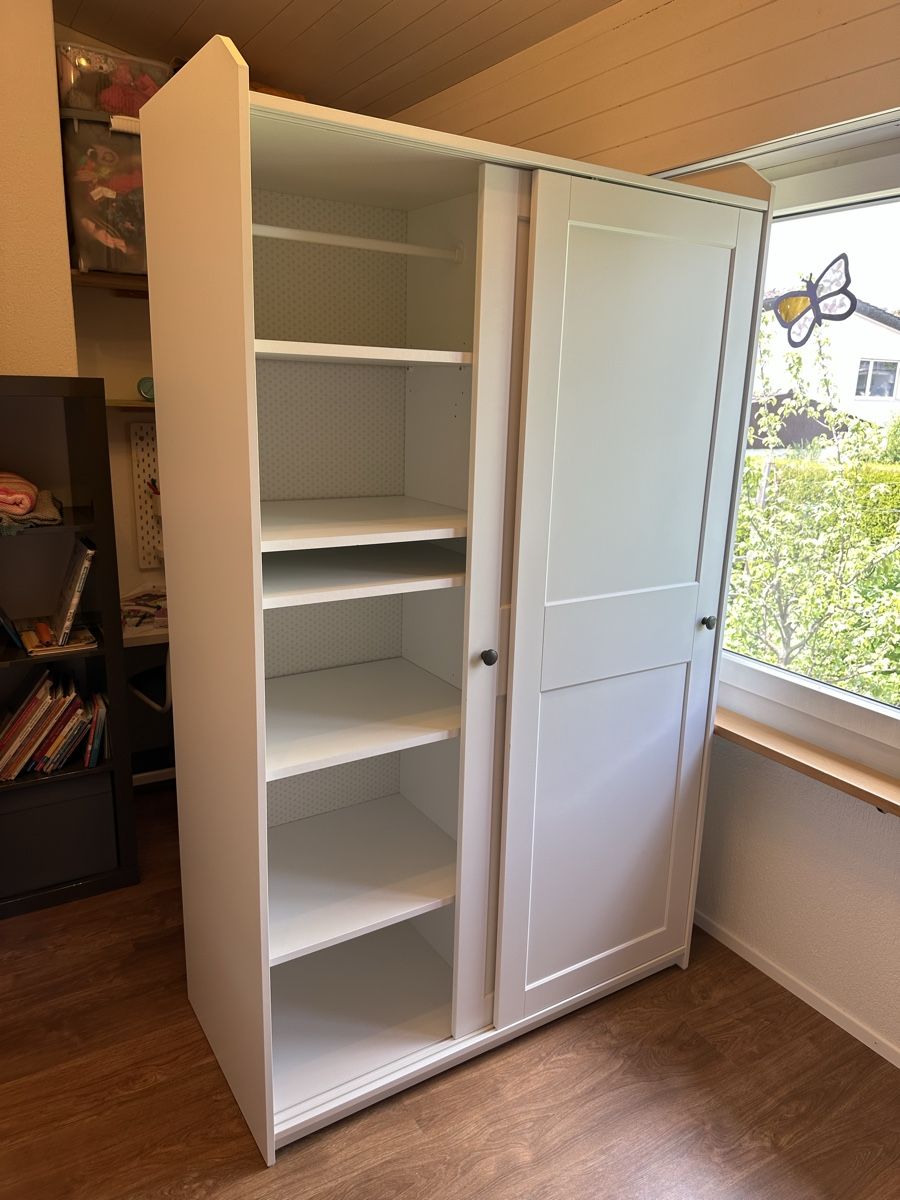 Armadi: Top Kleiderschrank ab CHF 1.00!! – Usato da Wolfhausen venduto da Hole-in-One