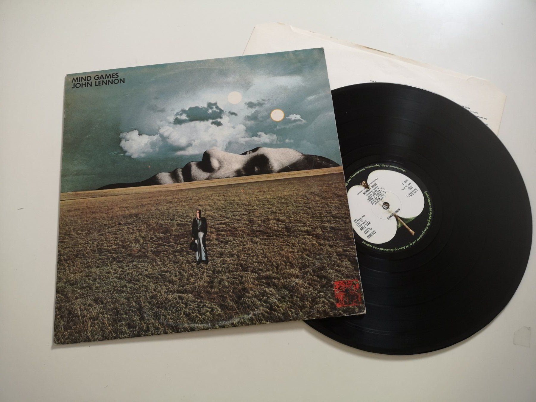Schallplatten: JOHN LENNON - MIND GAMES – Gebraucht aus Grafenried von House-of-Oldies