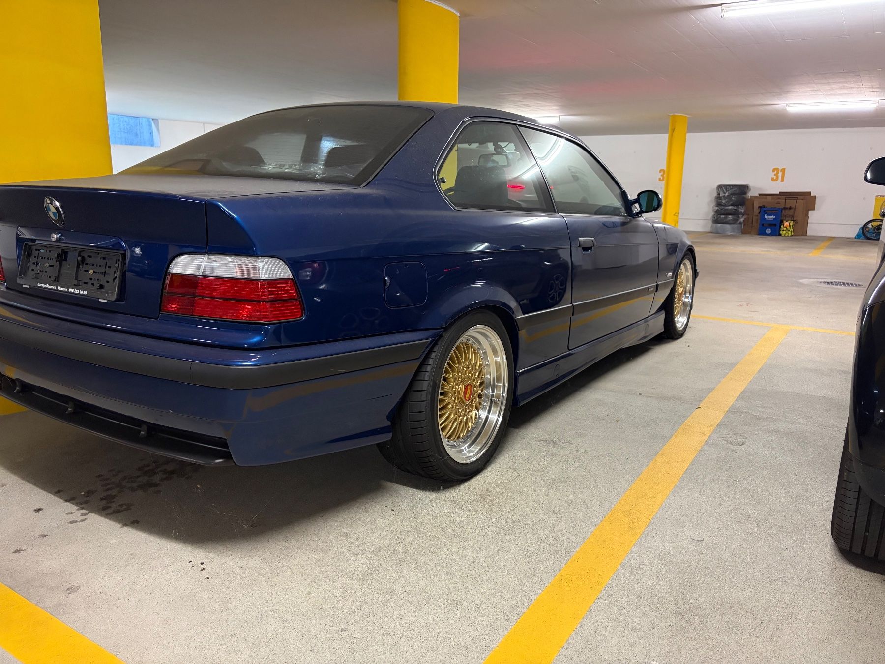 BMW Autos: BMW 318is Coupé E36 – D'occasion à Gordola par AZautoricambiSagl 4