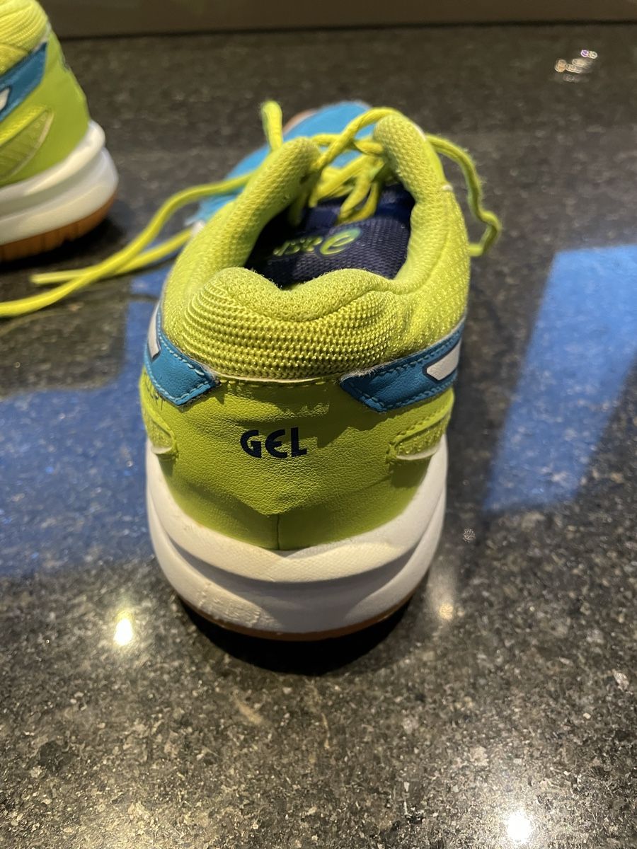 Asics Chaussures hommes: Asics Hallenturnschuh – D'occasion à Balgach par sei_s6d7 2