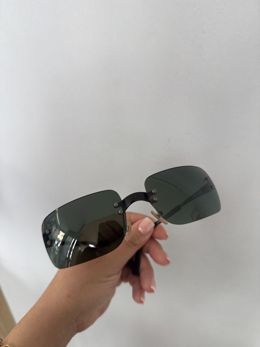 Chanel Brillen & Gläser: Lunettes de soleil Chanel vintage – Gebraucht aus Lausanne von Mode_350 5