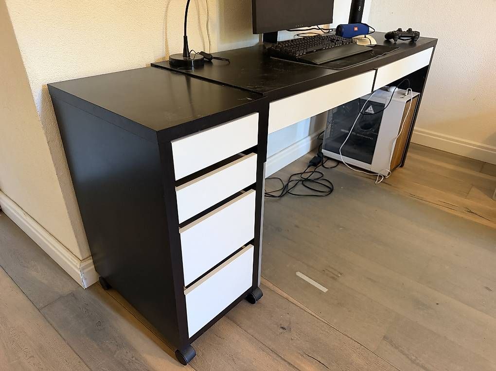 Bureaux: Bureau + Caisson IKEA MICKE  – D'occasion à Epalinges par flo_7p8m