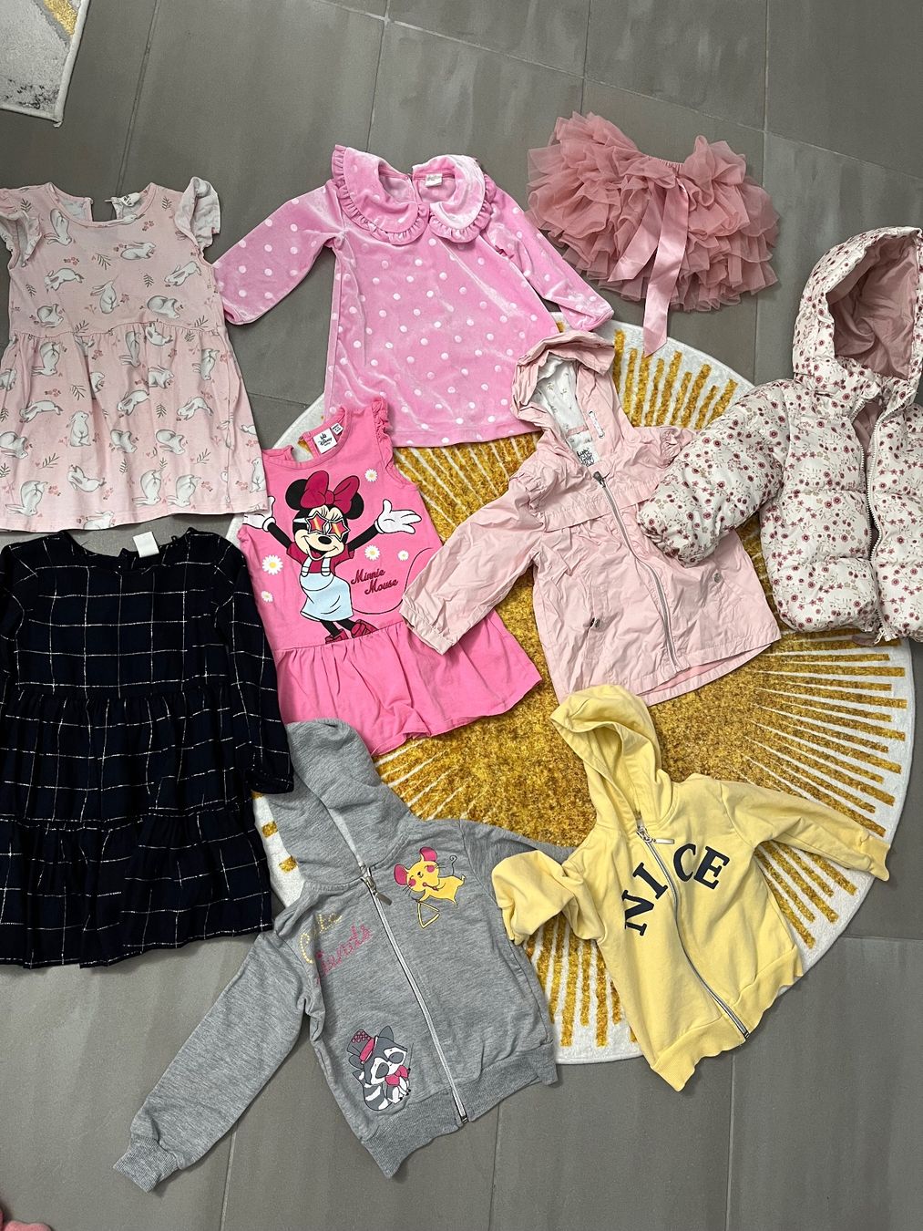 Kleiderpakete & -sets: Mega 61-teiliges Mädchen Kleiderpaket 92 – Gebraucht aus Agno von me_me_me