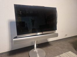 Bang & Olufsen BeoVision 7 + pied motorisé + barre de son