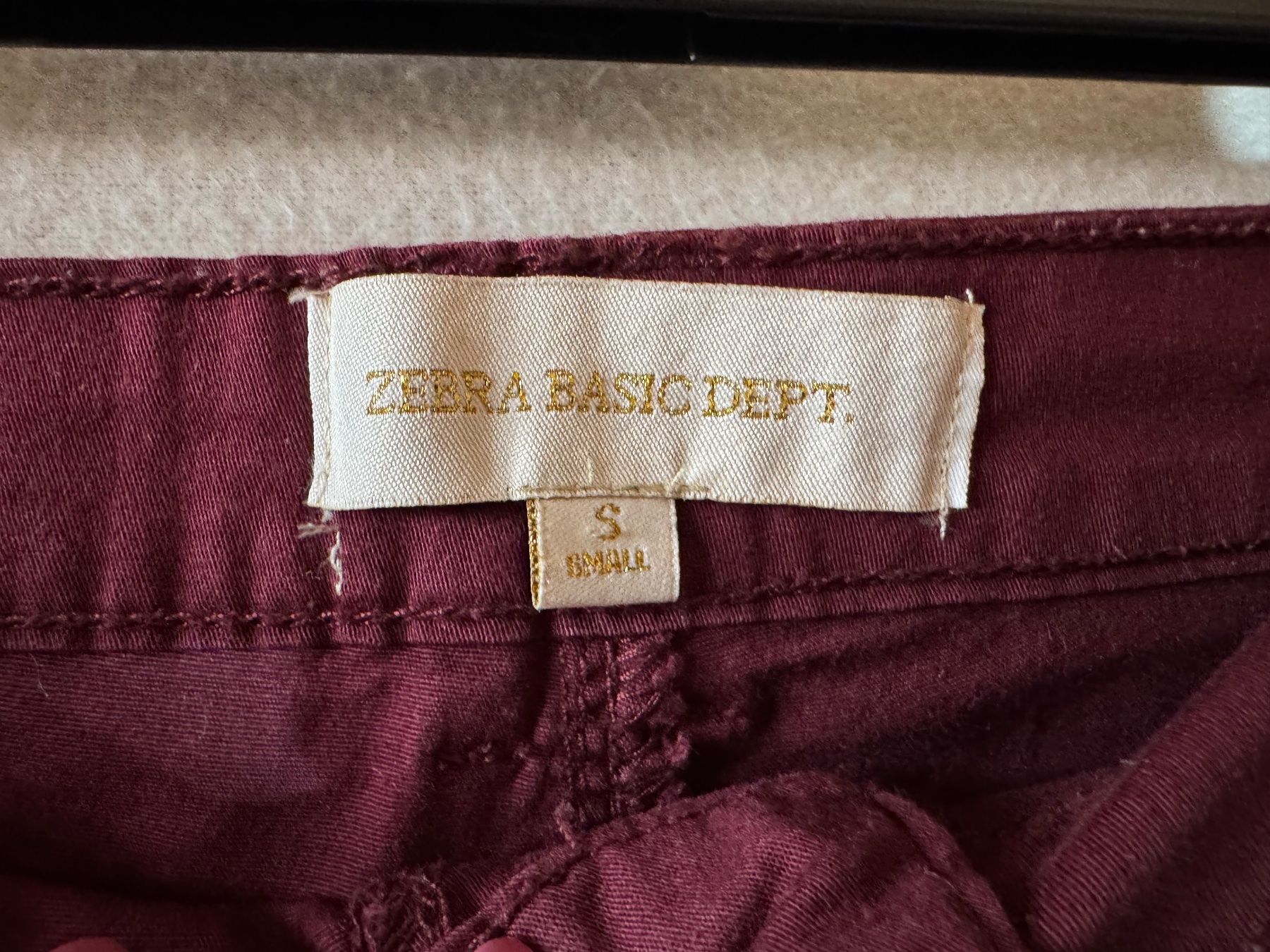 Zebra Pantaloni: Rote Shorts von Zebra Gr. S – Usato da Grosswangen venduto da SALE_SALE_SALE 1
