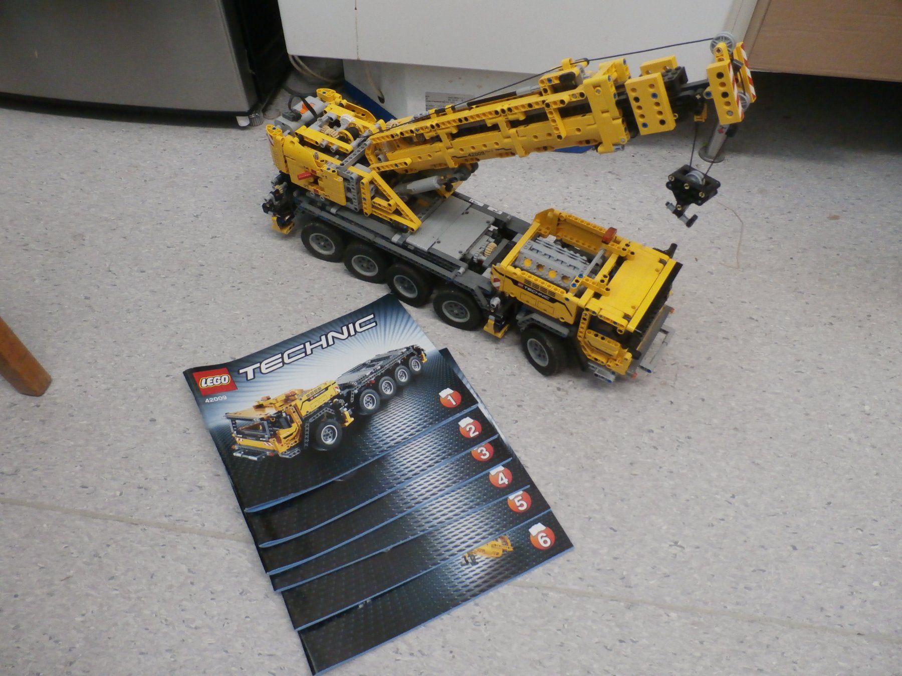Lego Jeux de construction: Lego Technik Lasterkranwagen 42009 – D'occasion à Solothurn par Lego111