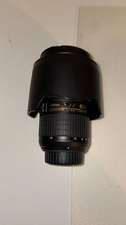 Objektive: Nikon 2470mm Objektiv  eingeschränkte Schärfe – Defekt aus Bern von nev_gn9z