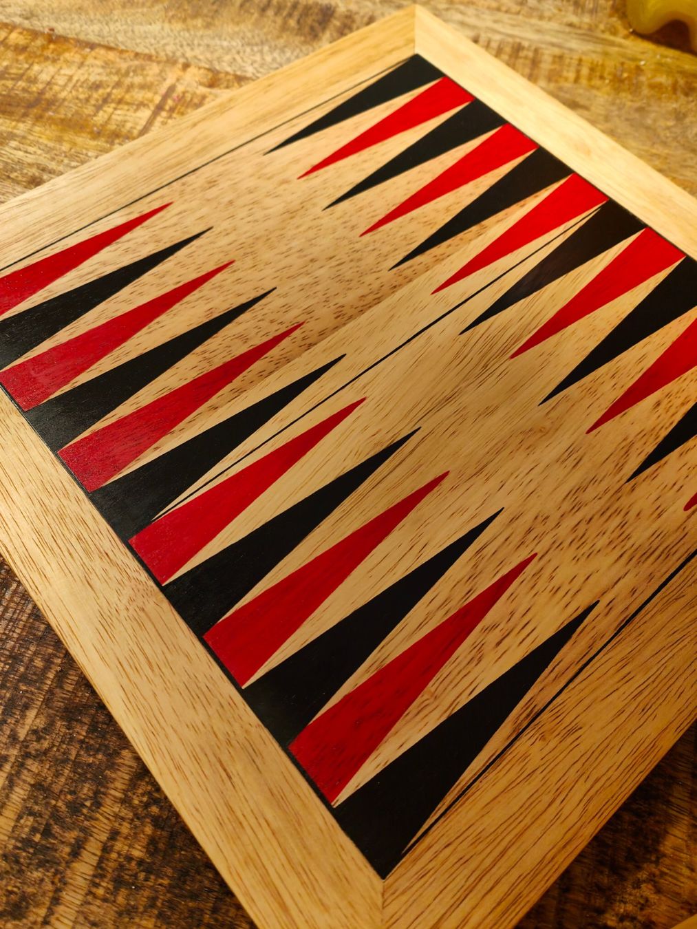 Xilografie: Luxus Schachbrett & Backgammon-Set – Hochwertiges Holz – Nuovo e nell'imballaggio originale da Niederbipp venduto da A_d_i 2