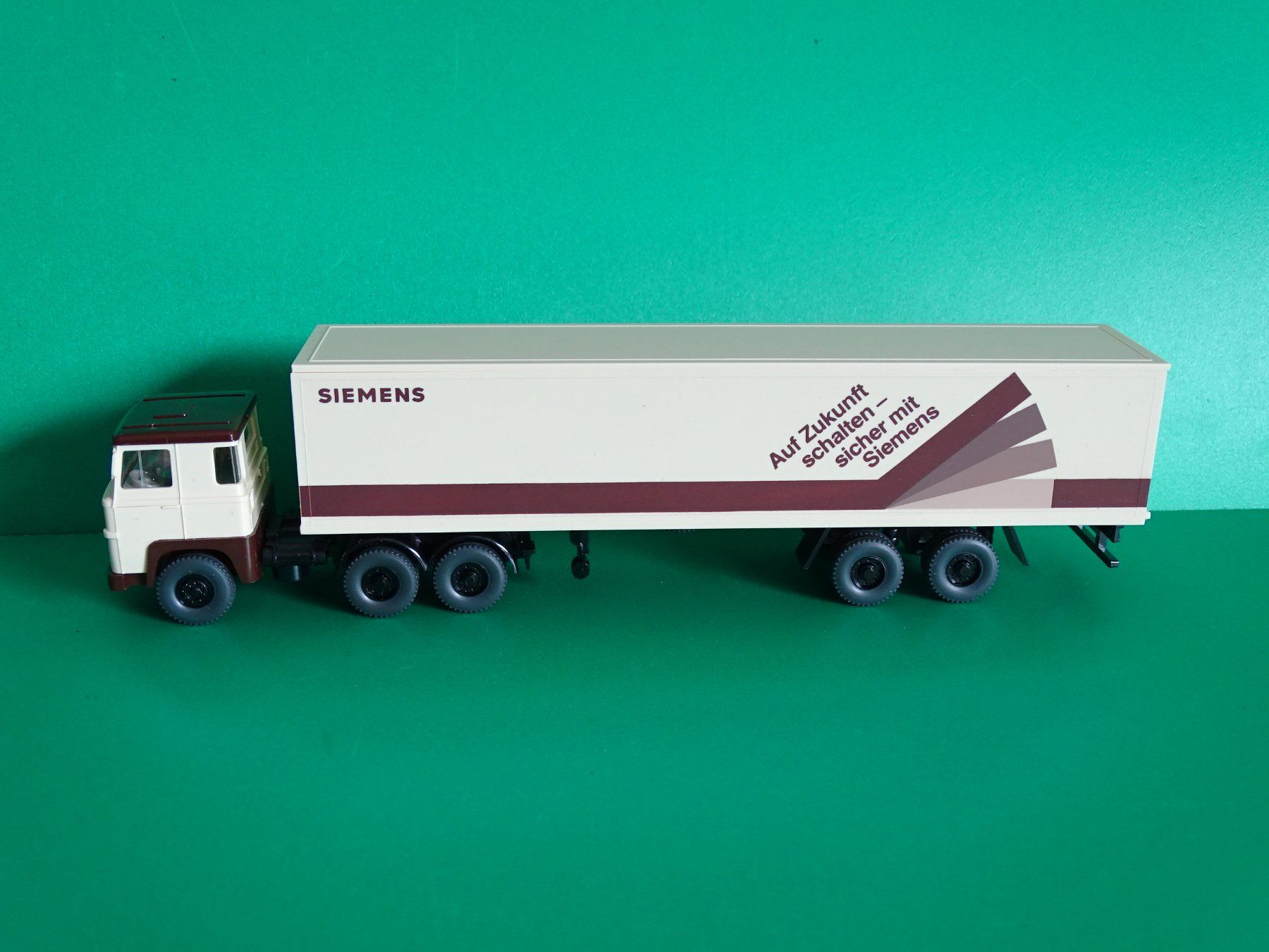 Wiking Modellini d'auto: Scania LKW von Wiking 1/87 – Usato da Bretzwil venduto da Meex 2