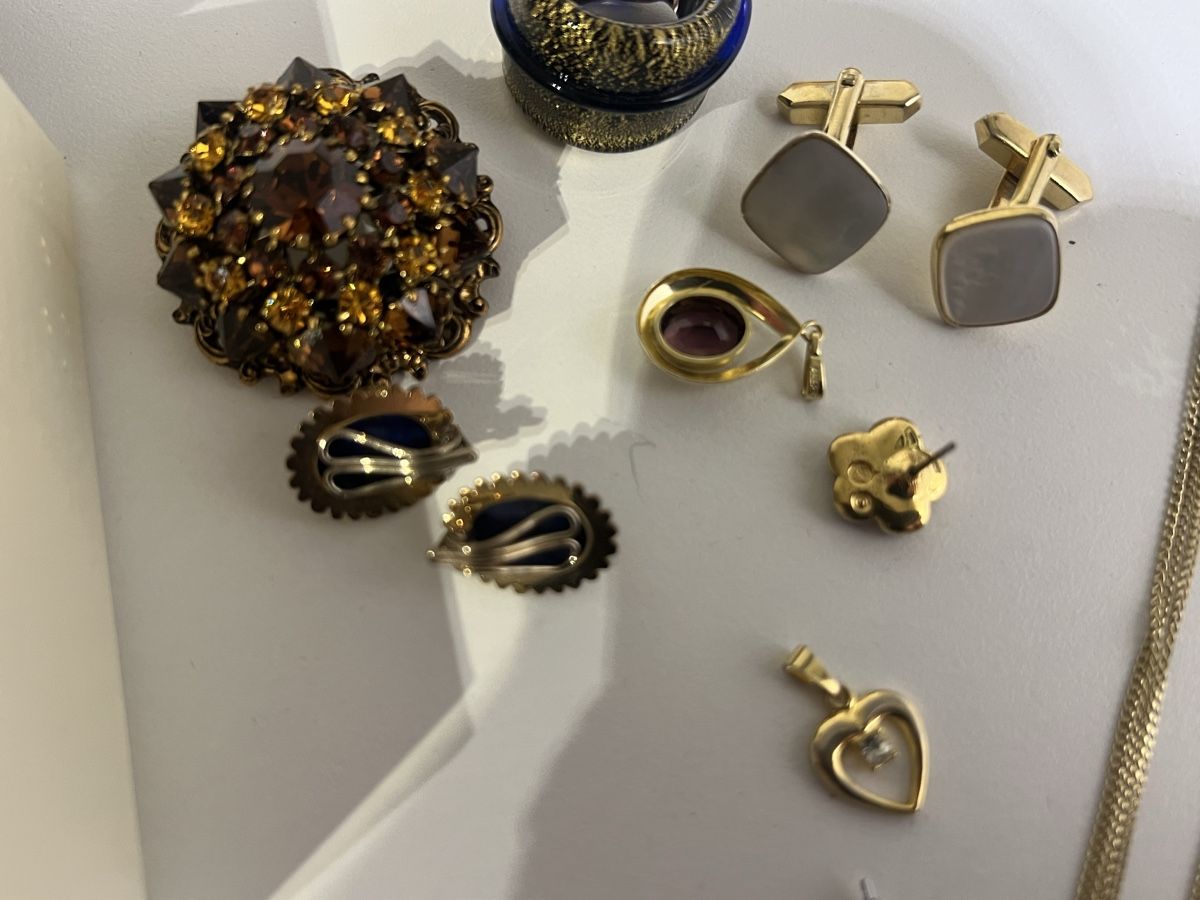 Sonstiger Schmuck: Lot de bijoux +1 montre Tissot – Gebraucht aus St-Pierre-Clages von ste_xk6p 3