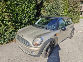 Mini Cooper 1.6 1MN425