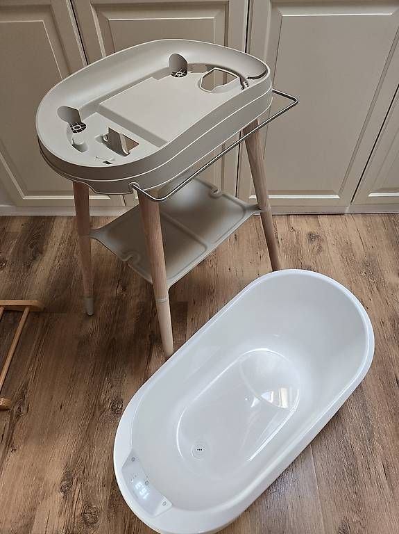 Badespass: Bagnoire bébé avec support  – Gebraucht aus Arconciel von gab_c8l2
