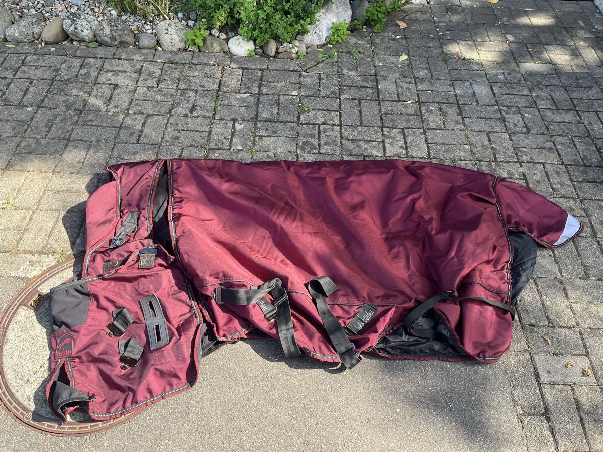 Felix Bühler Decken: Felix Bühler Winterdecke 145cm 300g – Gebraucht aus Zürich von Meret.Sa