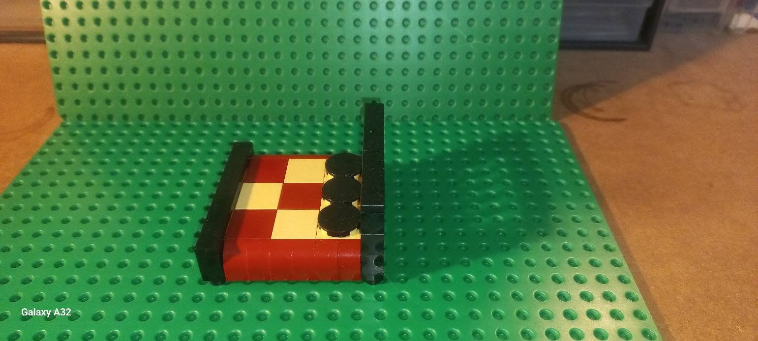 Lego Giocattoli: Lot de 2 lits Lego – Usato da La tour de treme venduto da Legocreation82 3