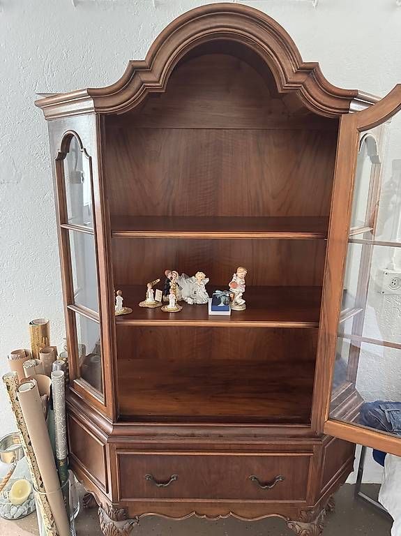 Vitrines: Vitrine – D'occasion à Weiningen ZH par cri_2zbz 2