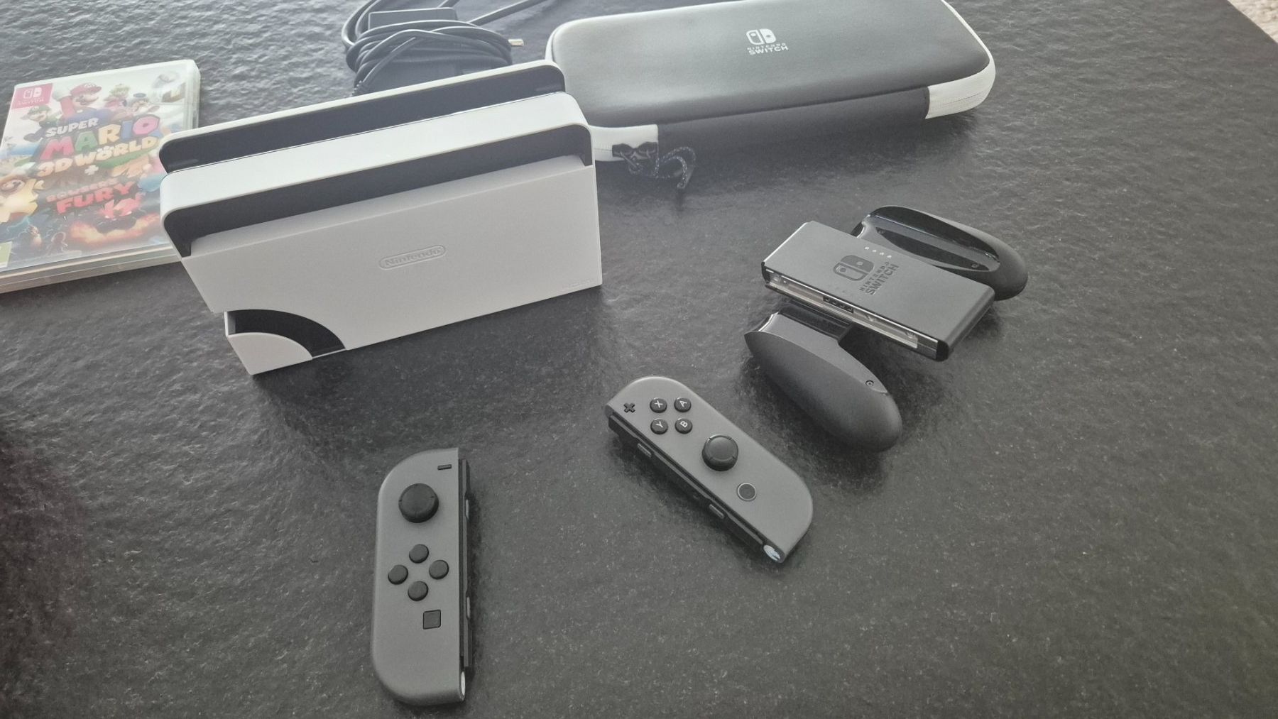 Nintendo Konsolen: Neuwertig: Nintendo Switch OLED Weiss+2 Controller+3D Mario – Neu (gemäss Beschreibung) aus Zeiningen von McEddie_1297 4