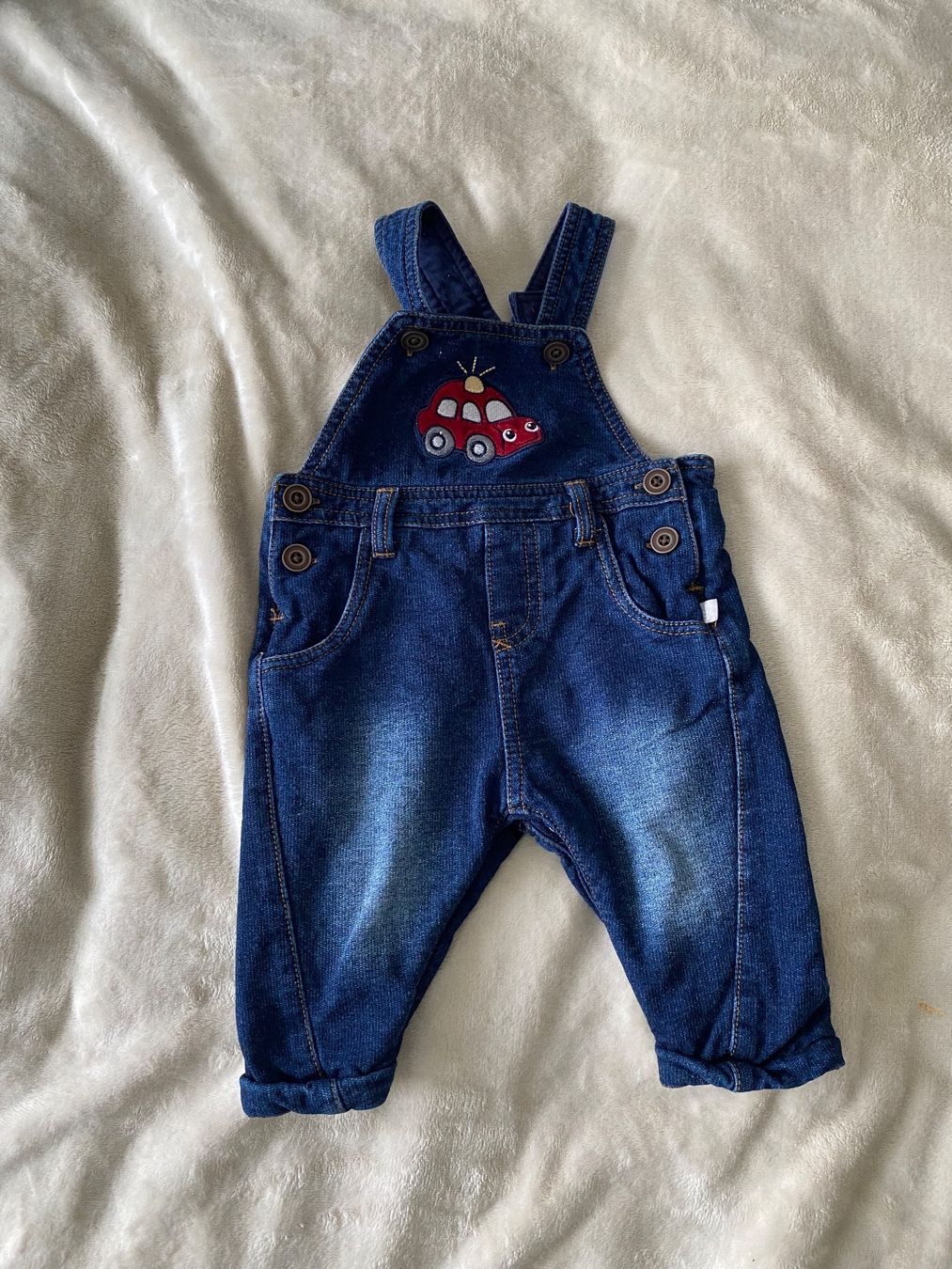 Hosen: Kinder Latzhose Grösse 62 – Gebraucht aus Zürich von MaSte