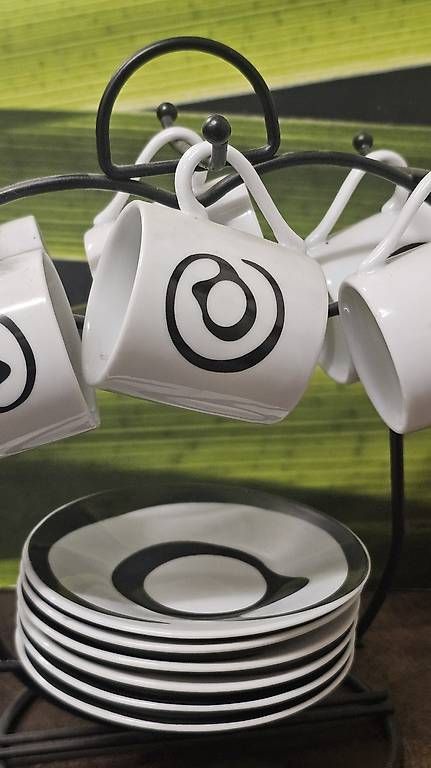 Set di piatti: Espresso  Tassen mit Gestell – Usato da Worb venduto da RFW 1