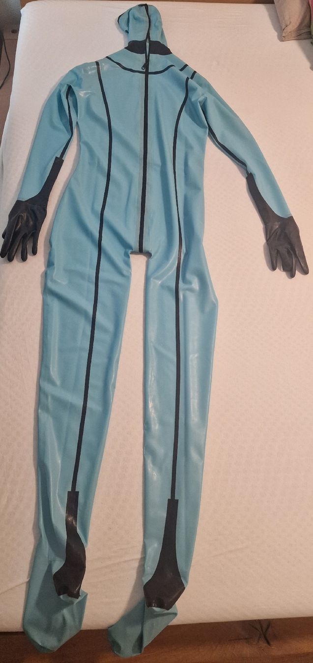 Anzüge: latex ganzanzug – Neu (gemäss Beschreibung) aus Kriens von zrce