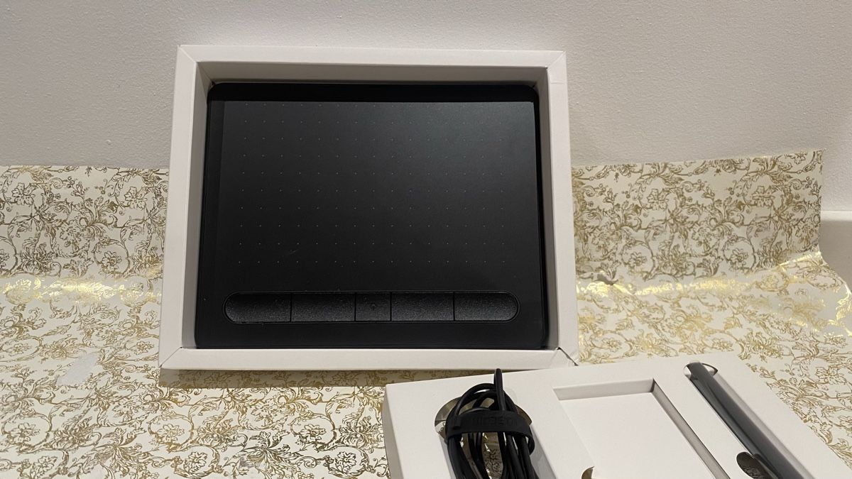Wacom Tablettes PC: Wacom Intuos, creative pen tablet – Neuf avec emballage d'origine à Hellikon par anj_qtk7 2