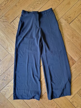 Schwarze Stoffhose von H&M Gr. 38