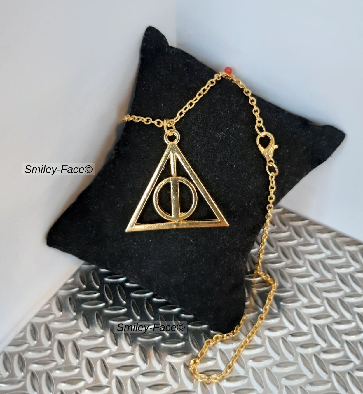 Catenine: Harry Potter Halskette mit Heiligtümer des Todes – Nuovo e nell'imballaggio originale da St. Margarethen TG venduto da Smiley-Face
