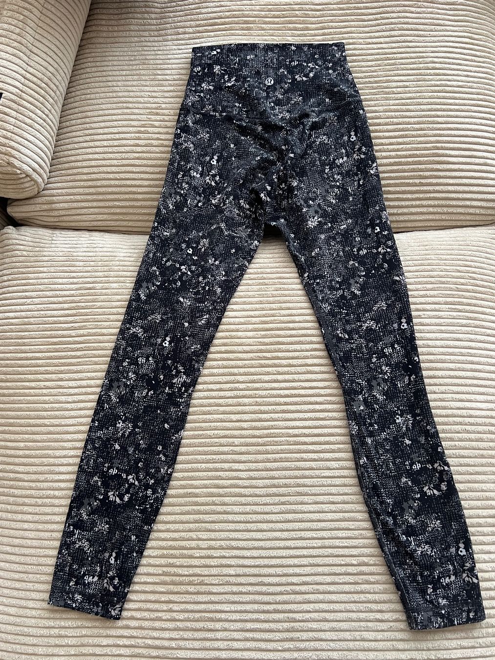 Leggings: Yoga pant Lululemon taille 2 – Usato da Fribourg venduto da Monalisa_13 2