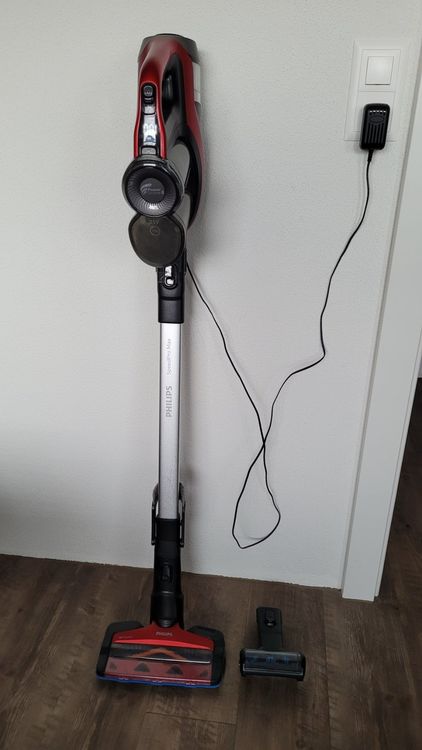 Philips Power Cyclone 8 Akkustaubsauger Staubsauger | Kaufen auf Ricardo