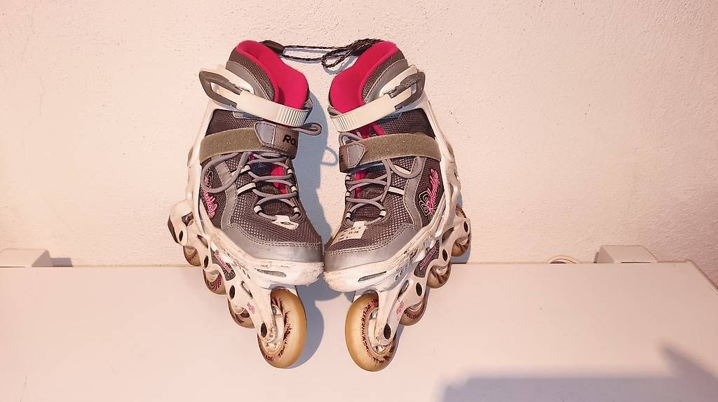 Pattini in linea & Pattini a rotelle: Verstellbare Rollerblade Inlineskates ? Grösse 35-38 – Usato da Winterthur venduto da Kosovari0
