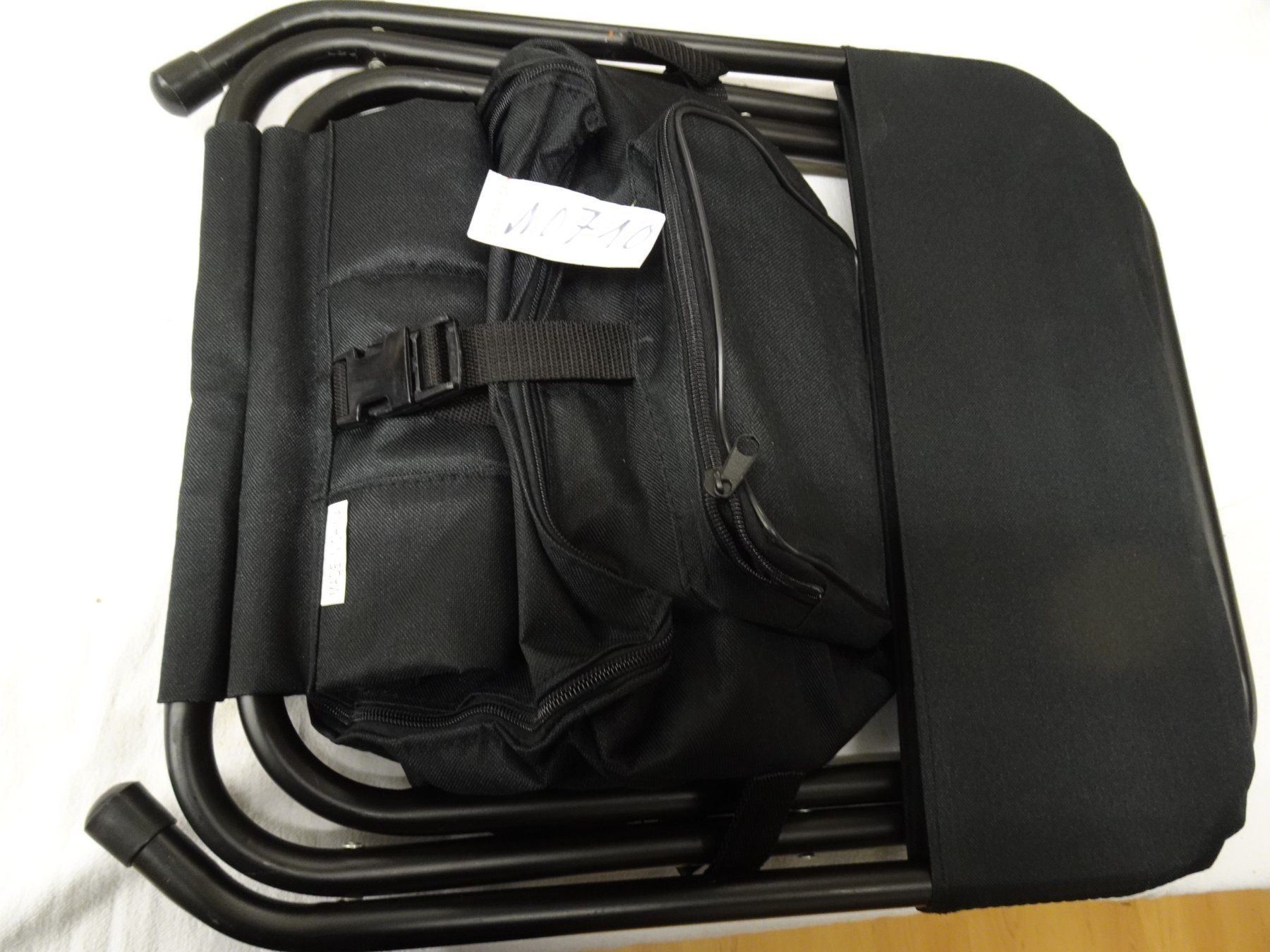 Sgabelli: Fischerklappstuhl mit integrierter Kühltasche (NEU!) – Nuovo (secondo la descrizione) da Uzwil venduto da koi02 2