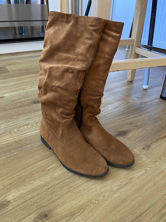 Tamaris Scarpe da donna: Stiefel Tamaris Grösse 40 – Usato da Salmsach venduto da ker_s58l