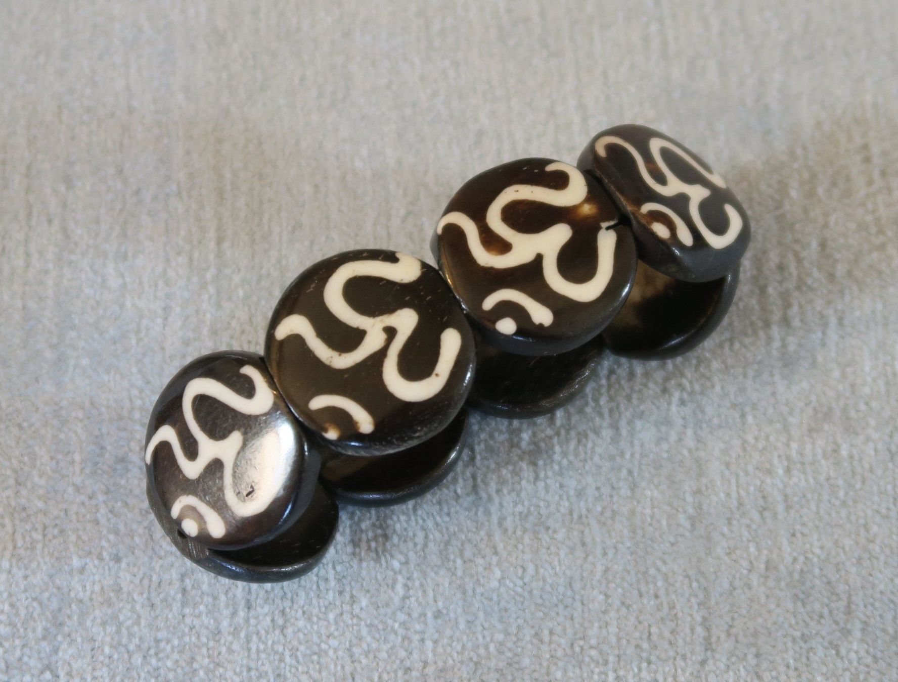 Bracciali & Braccialetti: Armband aus Horn – Usato da Brittnau venduto da marlenestone