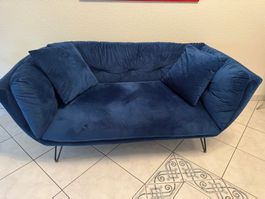 Maisons du Monde Sofa blau Samtoptik gebraucht Zustand
